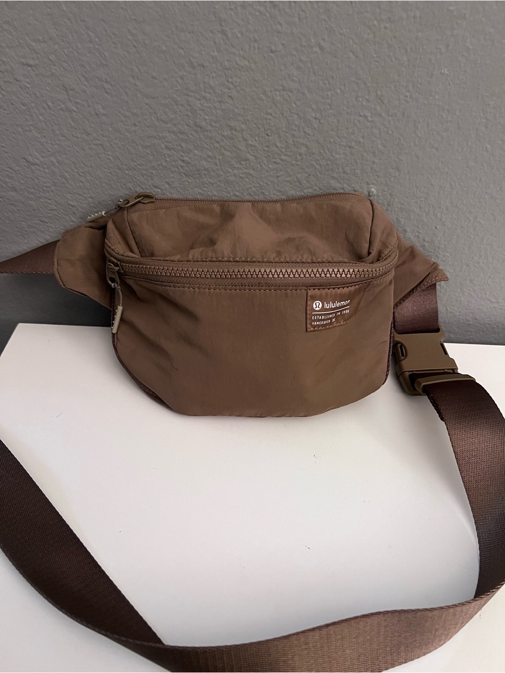 Lululemon Fanny Pack Waist Bag Clean Lines Belt Bag